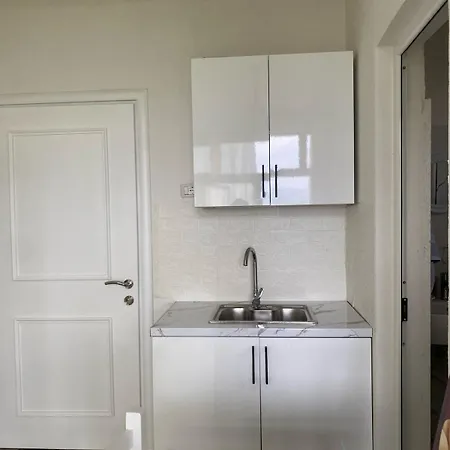 Kır Evi Mert Jacellari